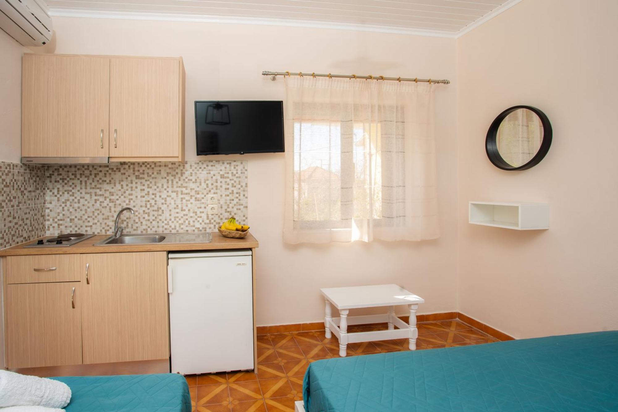 Eros Appartments กาลามิตซี ภายนอก รูปภาพ